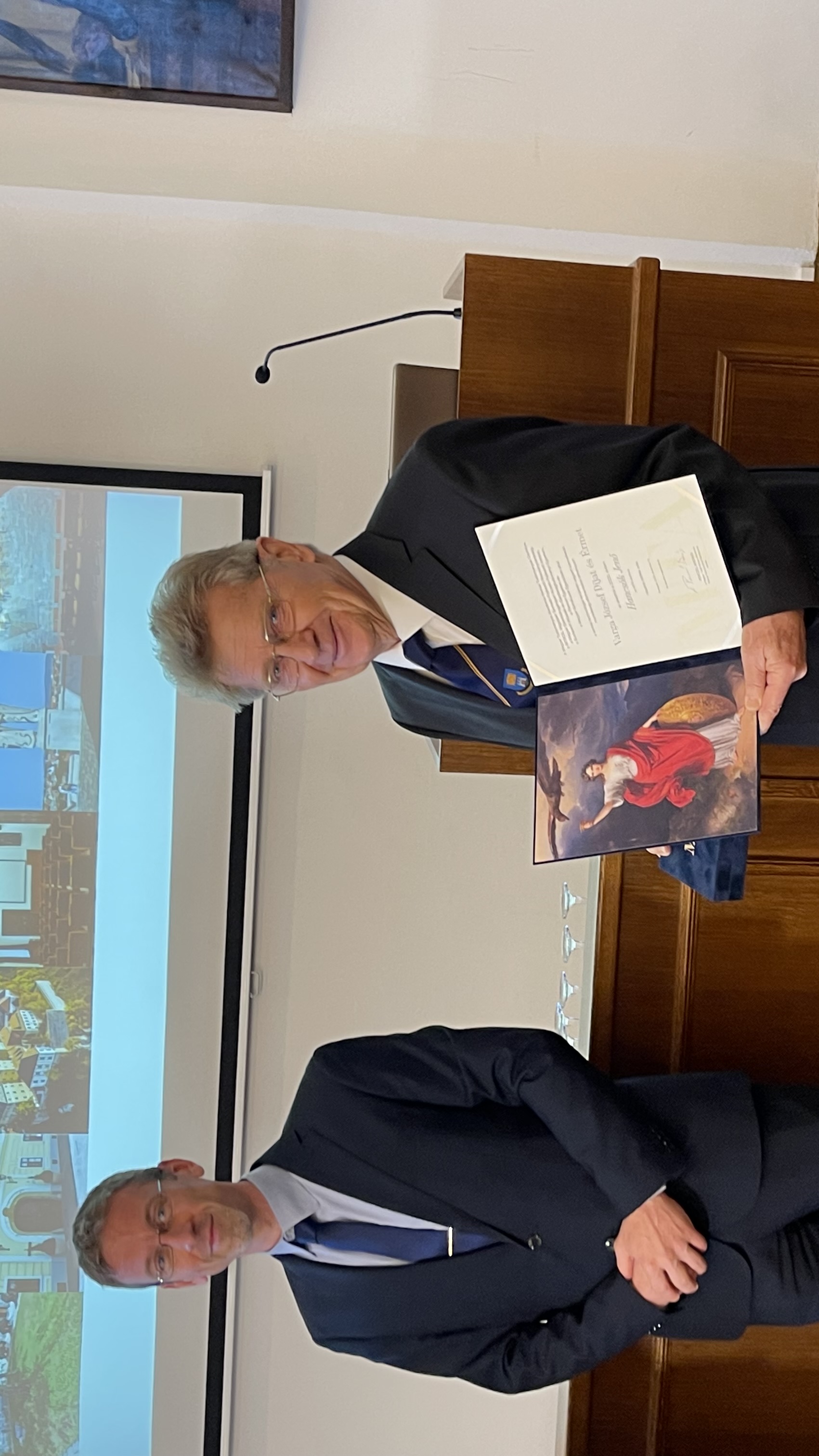 Prof. Dr. Hancsók Jenő „Varga József Díj és Érem” kitüntetésben részesült